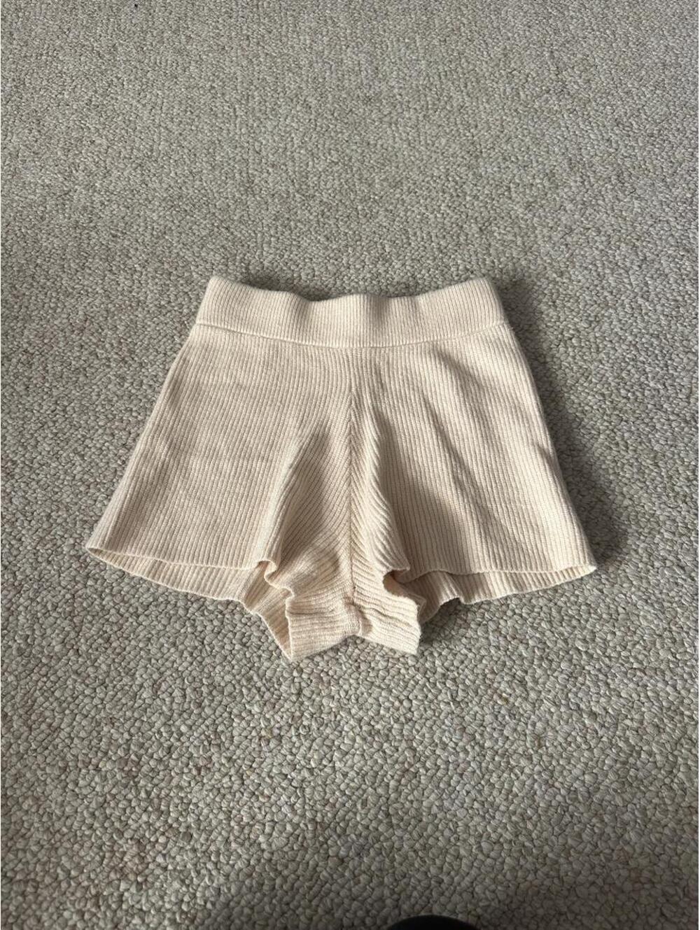 The Drop cream ribbed knit shorts